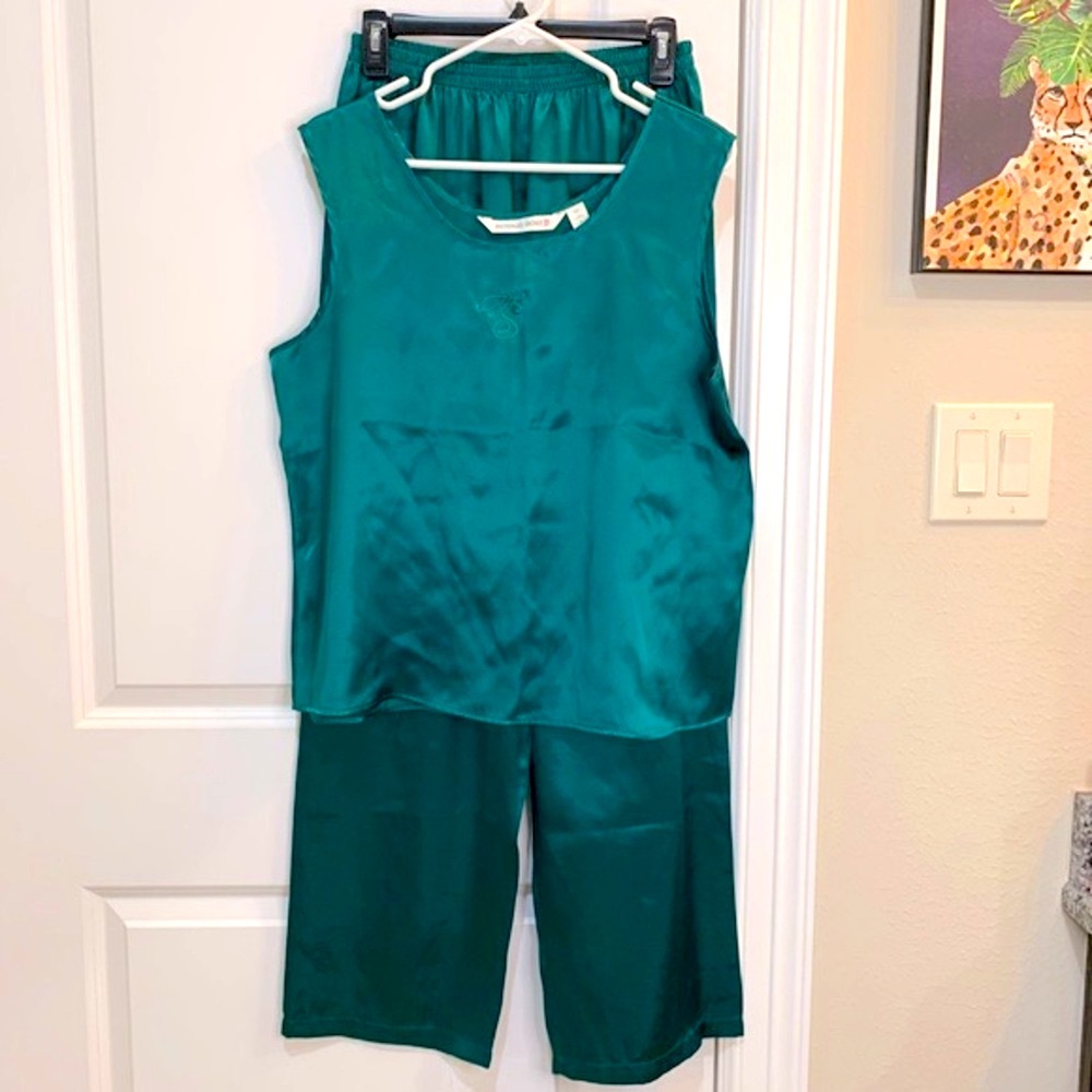 Victoria’s Secret Satin Pajama Set Emerald Green Size Medium